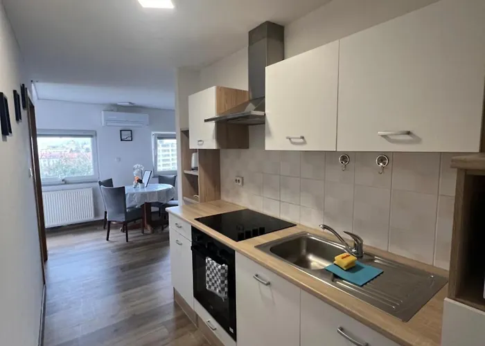 Apartma Golovec Διαμέρισμα