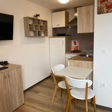 Apartma Golovec
