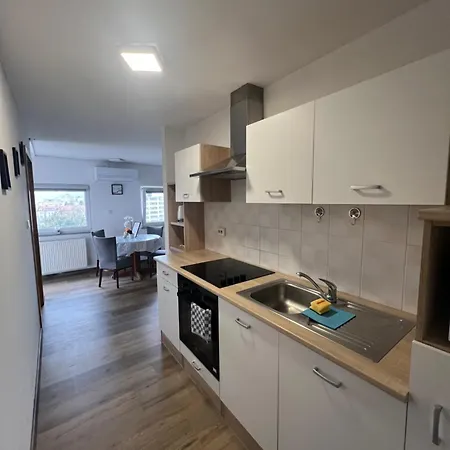 Apartma Golovec Appartement