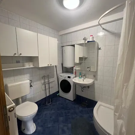 Appartement Apartma Golovec