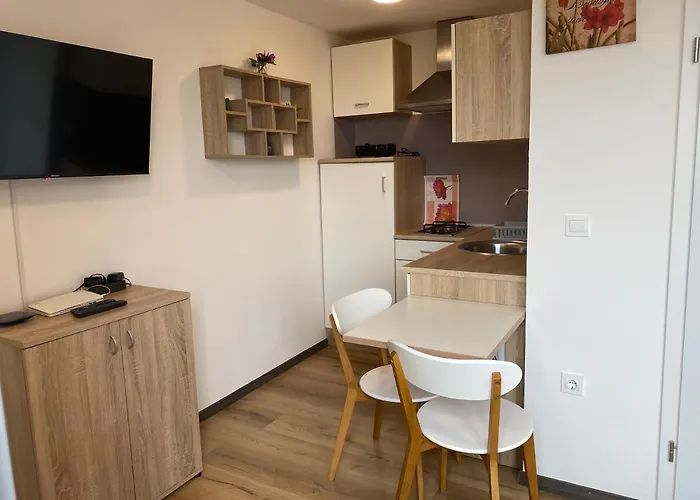 Apartma Golovec